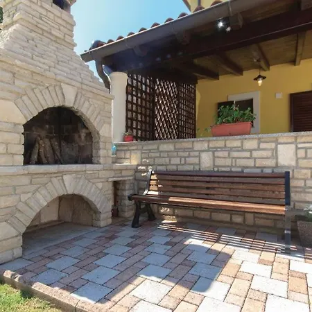 Apartment Matija Rebici- Cozy Getaway With Jacuzzi & Kid's Playground *