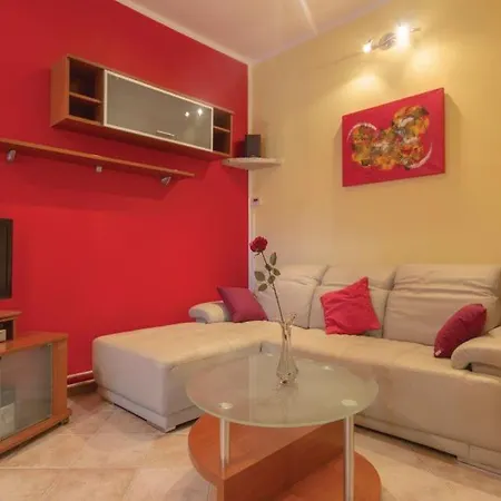 Matija Rebici- Cozy Getaway With Jacuzzi & Kid's Playground Apartment Rebici
